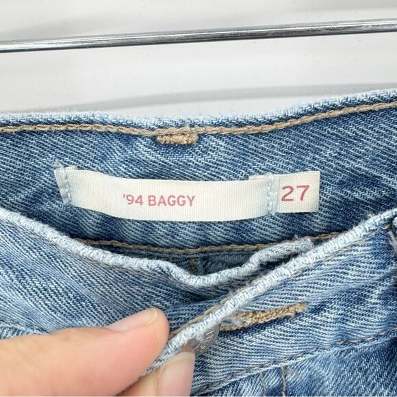 Levi's Women's '94 Baggy Destructed Distressed Classic Jeans Medium Wash Size 27 - Picture 11 of 16